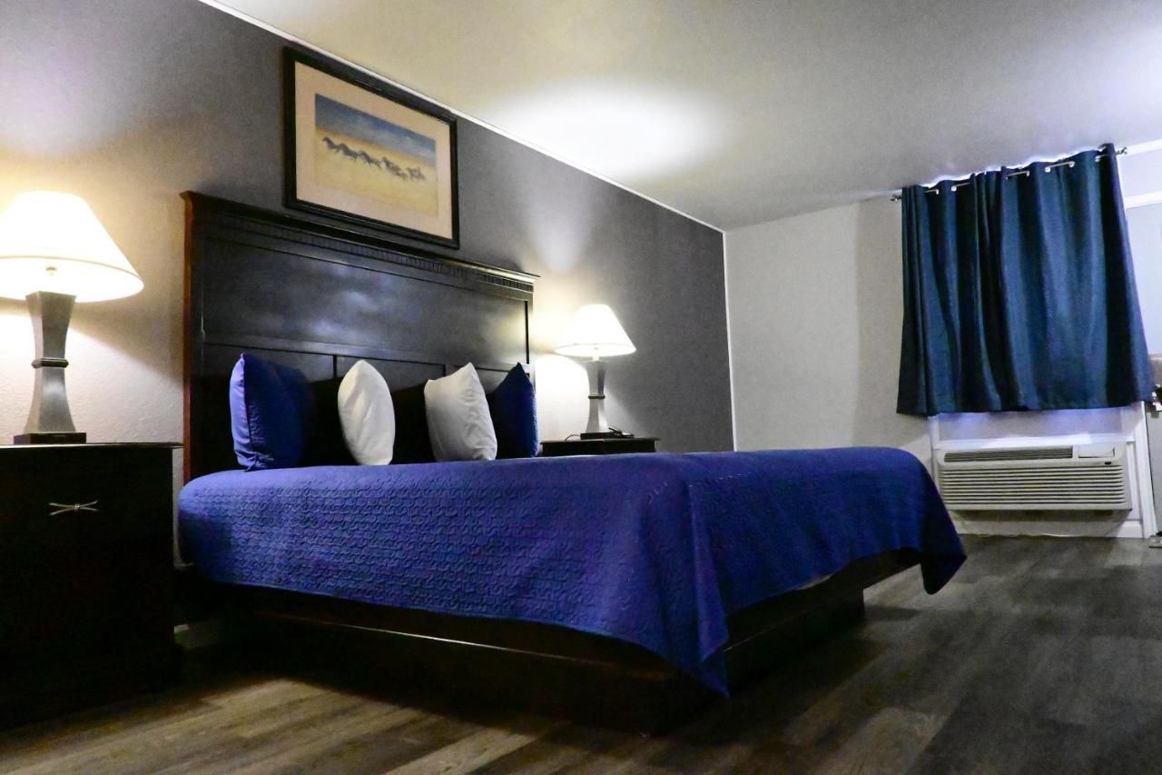 R Nite Star Inn And Suites -Home Of The Cowboys & Rangers 알링턴 외부 사진
