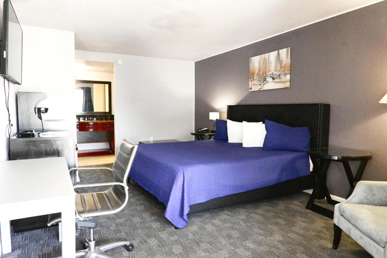 R Nite Star Inn And Suites -Home Of The Cowboys & Rangers 알링턴 외부 사진