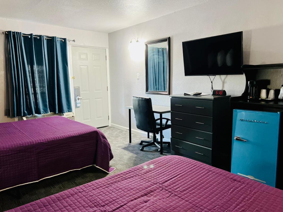R Nite Star Inn And Suites -Home Of The Cowboys & Rangers 알링턴 외부 사진